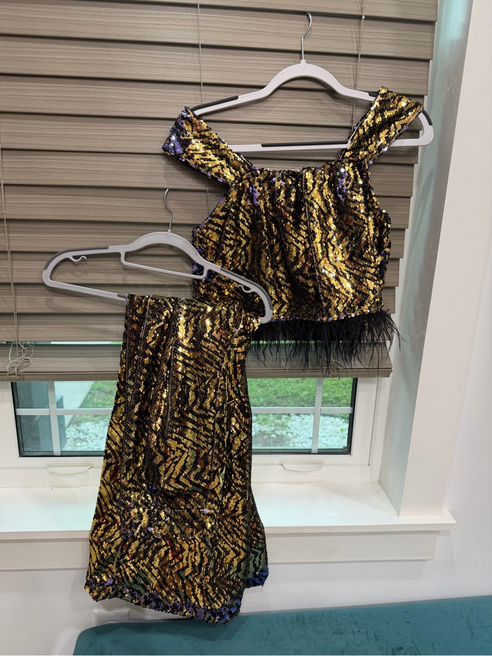 QUEEN OF SPARKLES Black and Gold Sequin Two-Piece Set